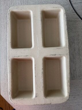 Family Heritage Stoneware - 4-Cavity Rectangular Loaf Pan - Neutral Beige